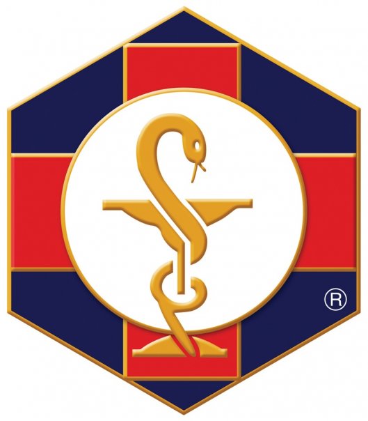 Farmacéutica atendiendo